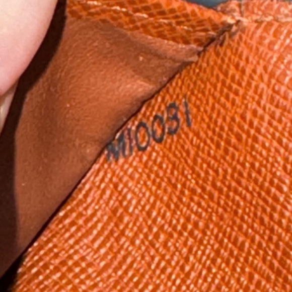 Louis Vuitton Compact Zippe Wallet - Picture 3 of 11